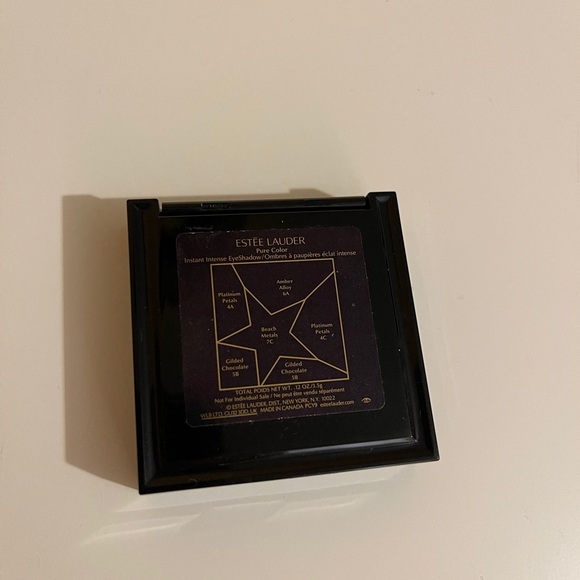 Estēe Lauder Instant Intense Eyeshadow - Picture 2 of 3